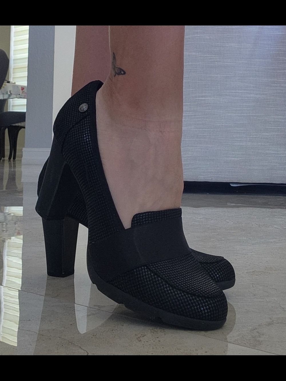 Anne Klein Black Textured Block Heel Pumps with Elastic Band